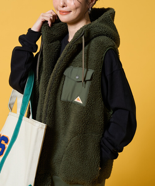 FREAK'S STORE（フリークスストア）の「限定展開 KELTY × FREAK'S STORE/ケルティ 別注 ボア フーディー ベスト（その他アウター・レディース・ブラック/ナチュラル/オリーブ・ﾌﾘ-）」の3枚目の写真