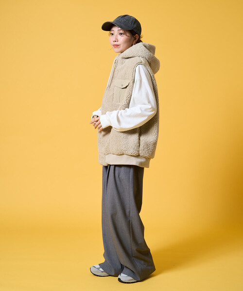 FREAK'S STORE（フリークスストア）の「限定展開 KELTY × FREAK'S STORE/ケルティ 別注 ボア フーディー ベスト（その他アウター・レディース・ブラック/ナチュラル/オリーブ・ﾌﾘ-）」の4枚目の写真