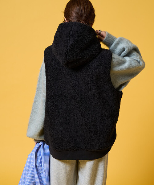 FREAK'S STORE（フリークスストア）の「限定展開 KELTY × FREAK'S STORE/ケルティ 別注 ボア フーディー ベスト（その他アウター・レディース・ブラック/ナチュラル/オリーブ・ﾌﾘ-）」の9枚目の写真