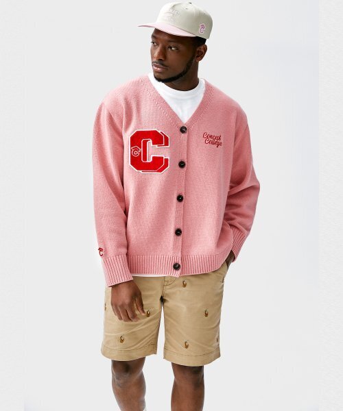 CONCEPTCOLLEGE(コンセプトカレッジ)の「ダブルビッグCパッチパステルピンクラムウールニットカーディガン(成人男女共用)(カーディガン/ボレロ・レディース・その他・LARGE)」の3枚目の写真