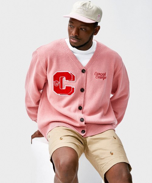 CONCEPTCOLLEGE(コンセプトカレッジ)の「ダブルビッグCパッチパステルピンクラムウールニットカーディガン(成人男女共用)(カーディガン/ボレロ・レディース・その他・LARGE)」の4枚目の写真