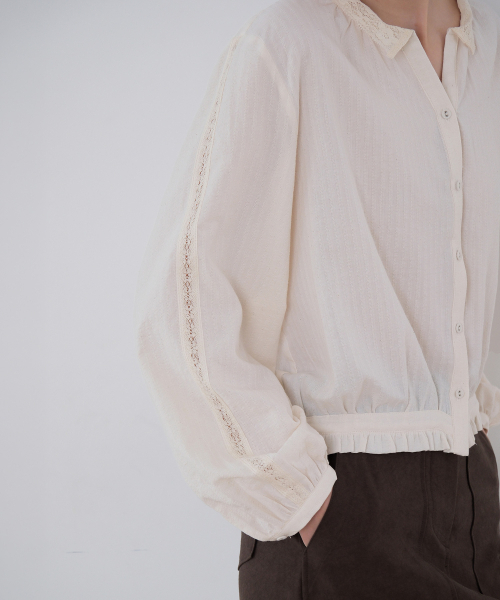MOUI(モウイ)の「Lav lace blouse (NATURAL)(シャツ/ブラウス・レディース・アイボリー・FREE)」の5枚目の写真