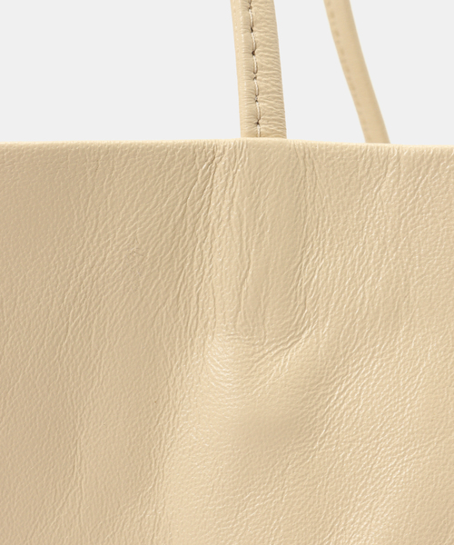 IENA(イエナ)の「MODERN WEAVING/モダン ウィーヴィング NARROW OVAL RELAXED TOTE バッグ 208(トートバッグ・レディース・ベージュ/ホワイト・FREE)」の11枚目の写真