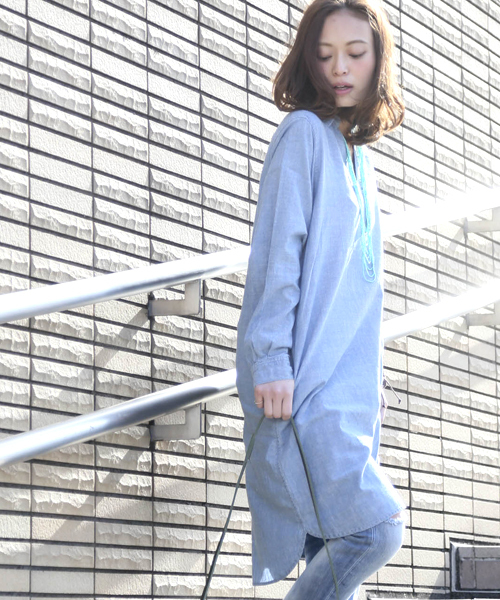 Denime(ドゥニーム)の「シャンブレーリラックスワンピース(ワンピース・レディース・インディゴブルー/ブルー系その他・FREE)」の13枚目の写真