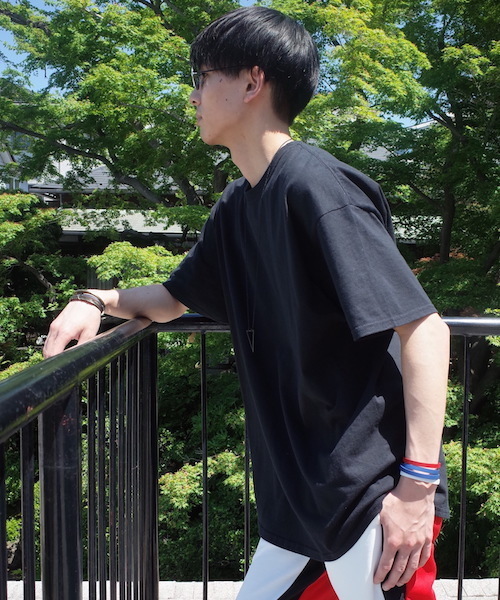 MYE-DO'(マイ・ドゥ)の「ビッグシルエット ドロップショルダー Tシャツ(Tシャツ/カットソー・メンズ・ブラック/グレー/ブルー/ネイビー/ホワイト/ブラウン/レッド・LARGE/SMALL/MEDIUM)」の14枚目の写真