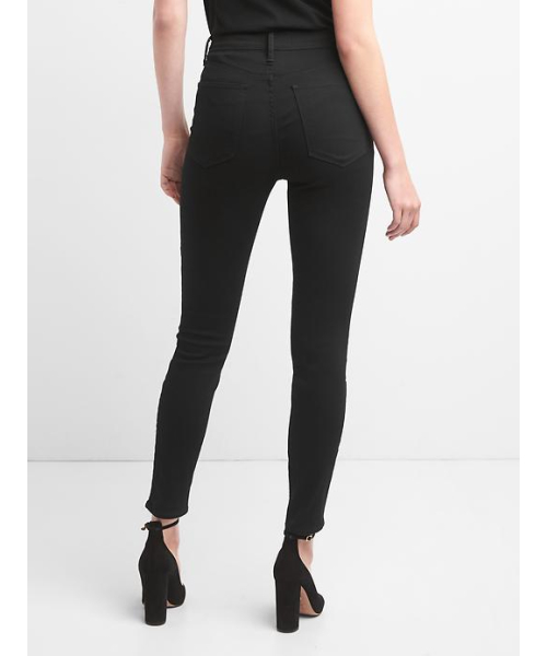 GAP（ギャップ）の「Gap スーパーハイライズ トゥルースキニージーンズ（デニムパンツ・レディース・ブラック・28/25/26/27/29/24/23）」の2枚目の写真