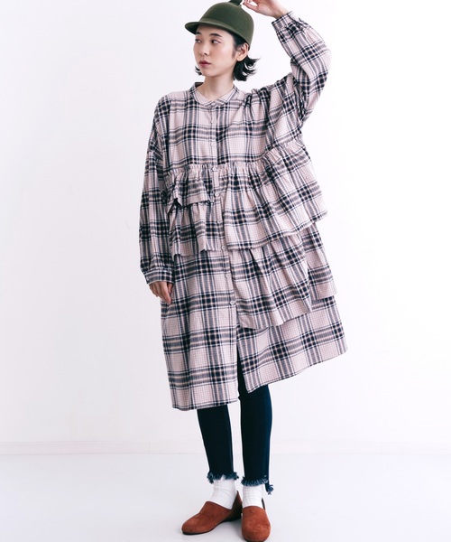 MERLOT（メルロー）の「チェック柄アシメティアードフリルシャツワンピース1085（シャツワンピース・レディース・ネイビー/ワイン/ベージュ・FREE）」の2枚目の写真