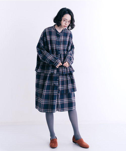 MERLOT（メルロー）の「チェック柄アシメティアードフリルシャツワンピース1085（シャツワンピース・レディース・ネイビー/ワイン/ベージュ・FREE）」の9枚目の写真