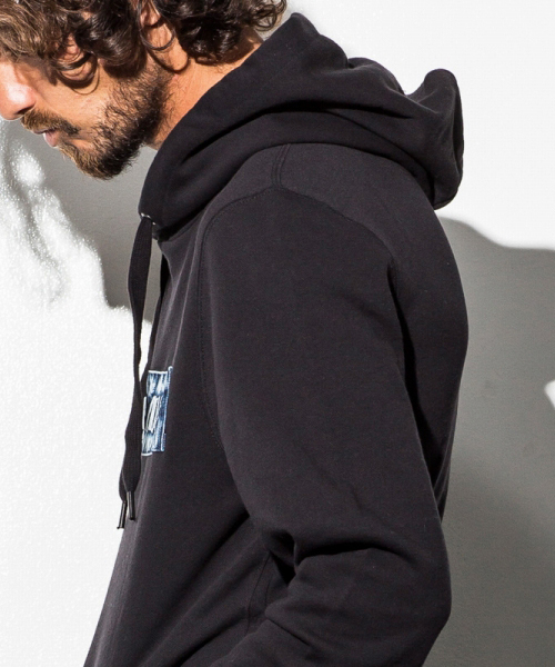 NUMBER (N)INE DENIM（ナンバーナインデニム）の「NUMBER (N)INE DENIM(ナンバーナインデニム)デニムロゴエンボスプルオーバーパーカ（パーカー・メンズ・ホワイト/ブラック/グレー・SMALL/MEDIUM/LARGE/X-LARGE）」の6枚目の写真