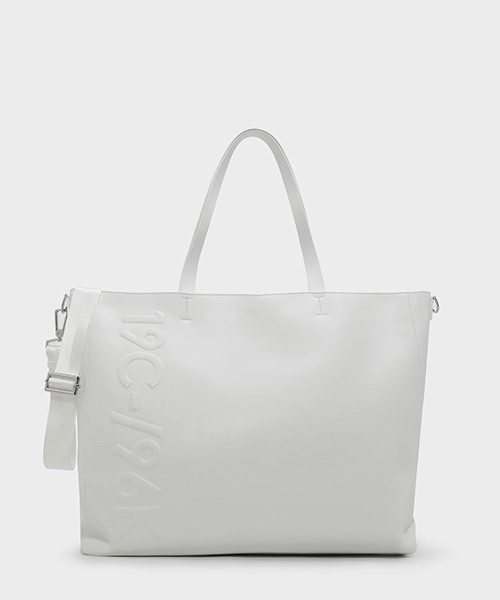 CHARLES & KEITH(チャールズ & キース)の「エンボストートバッグ / EMBOSSED TOTE BAG(トートバッグ・レディース・ブラック/ホワイト・XL)」の16枚目の写真