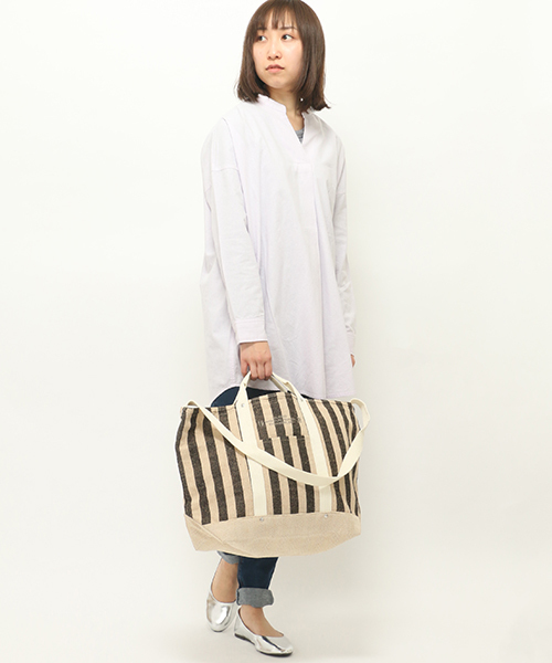 LBC(エルビーシー)の「コットンスキッパーチュニック(シャツ/ブラウス・レディース・その他27/ネイビー/ホワイト・MEDIUM/LARGE)」の8枚目の写真