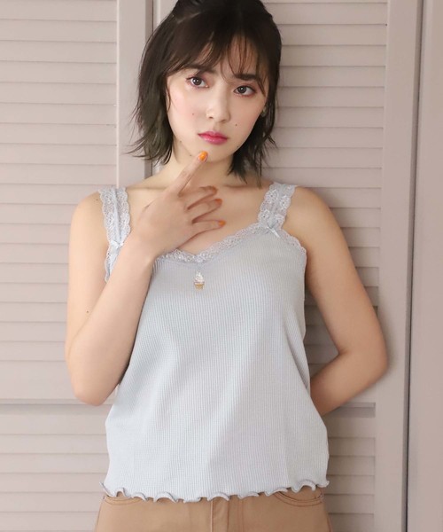 one after another NICE CLAUP(ワンアフターアナザーナイスクラップ)の「サーマルキャミ(キャミソール・レディース・グレー/オフホワイト/ホワイト系その他/ベージュ系その他・FREE)」の9枚目の写真