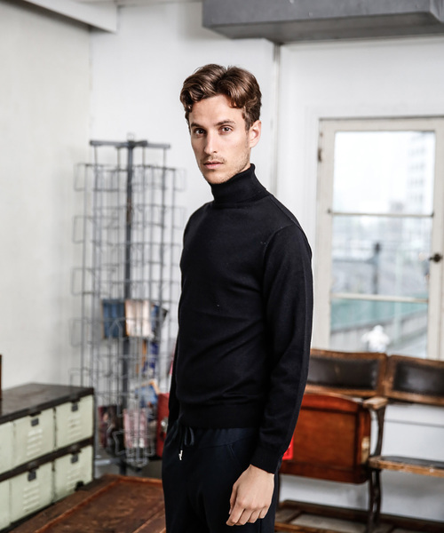 MR.OLIVE（ミスターオリーブ）の「14G SILKET WOOL KNIT / STANDARD TURTLE NECK SWEATER（ニット/セーター・メンズ・ブラック/ネイビー/ブラウン・SMALL/MEDIUM/LARGE）」の11枚目の写真