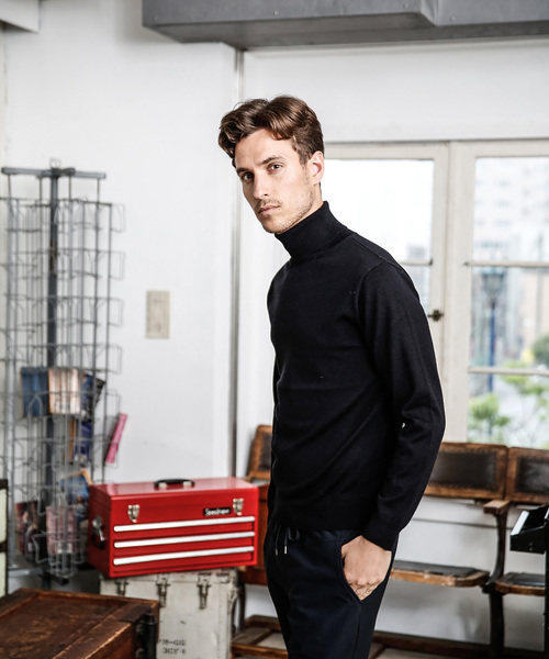 MR.OLIVE（ミスターオリーブ）の「14G SILKET WOOL KNIT / STANDARD TURTLE NECK SWEATER（ニット/セーター・メンズ・ブラック/ネイビー/ブラウン・SMALL/MEDIUM/LARGE）」の15枚目の写真