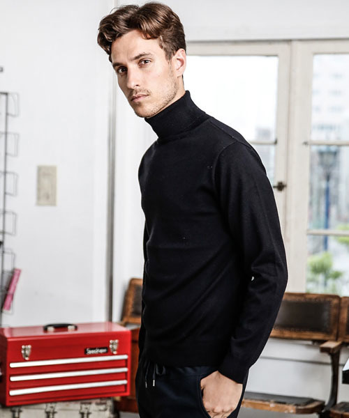 MR.OLIVE（ミスターオリーブ）の「14G SILKET WOOL KNIT / STANDARD TURTLE NECK SWEATER（ニット/セーター・メンズ・ブラック/ネイビー/ブラウン・SMALL/MEDIUM/LARGE）」の18枚目の写真