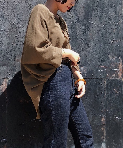 PAGEBOY（ページボーイ）の「ドルマンチュニックカットソー（Tシャツ/カットソー・レディース・オフホワイト/ブラック/ダークブラウン/ダークパープル・FREE）」の3枚目の写真