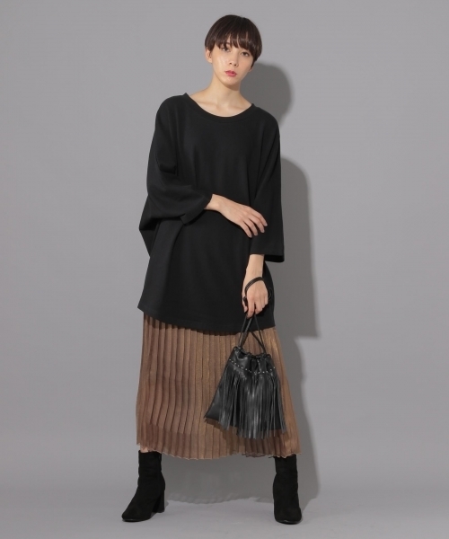 PAGEBOY（ページボーイ）の「ドルマンチュニックカットソー（Tシャツ/カットソー・レディース・オフホワイト/ブラック/ダークブラウン/ダークパープル・FREE）」の6枚目の写真