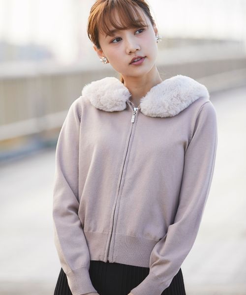 tocco 2wayエコファー付きビジュージップパーカー tocco closet（トッコ クローゼット）の「2WAYエコファー付きビジュー