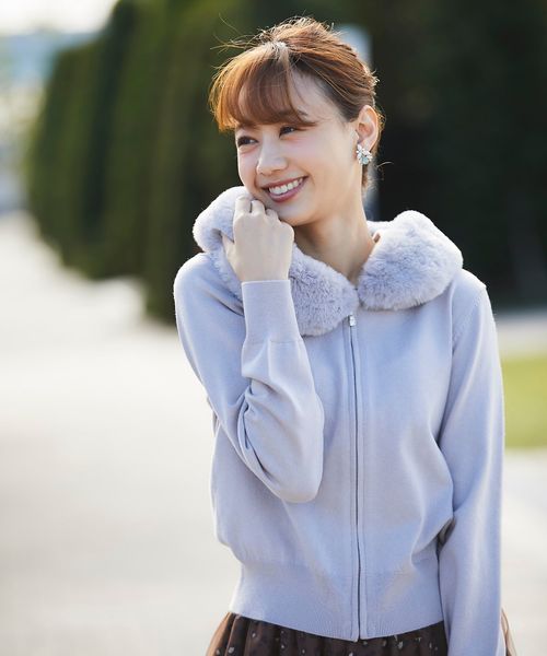 tocco 2wayエコファー付きビジュージップパーカー tocco closet（トッコ クローゼット）の「2WAYエコファー付きビジュー
