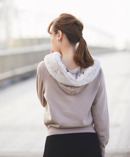 tocco 2wayエコファー付きビジュージップパーカー tocco closet（トッコ クローゼット）の「2WAYエコファー付きビジュー