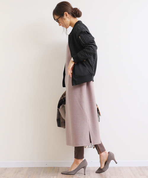 andme（アンドミー）の「ハイネック長袖起毛ワンピース スリット入り（ワンピース・レディース・アイボリー/チャコールグレー/ピンクベージュ/ブラック・M）」の8枚目の写真