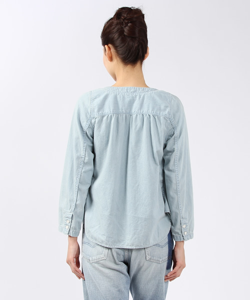 ARCHI（アーキ）の「NOGAL SHIRT（シャツ/ブラウス・レディース・ライトブルー・SMALL/MEDIUM）」の3枚目の写真