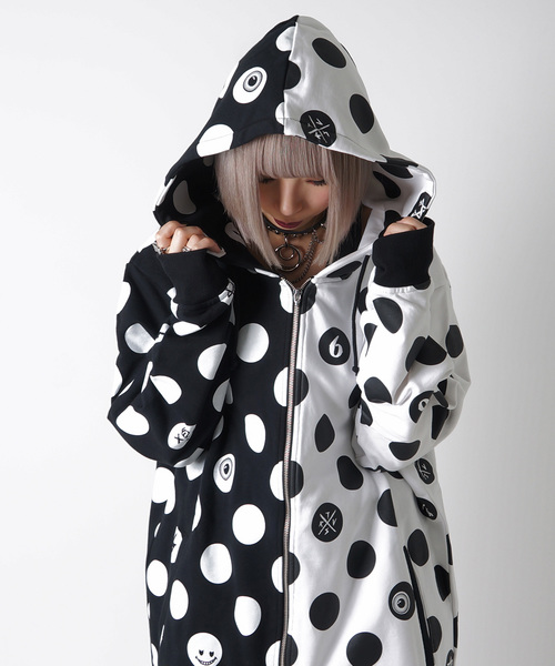 TRAVAS TOKYO（トラバス トウキョウ）の「Doodle Dots ZIP Hoodie