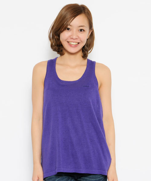 X-girl（エックスガール）の「TWISTED KNIT TANK（タンクトップ・レディース・ブラック/アッシュグレー/パープル/ネイビー・1/2）」の4枚目の写真