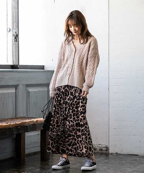 fifth（フィフス）の「ミディアム丈ニットカーディガン（カーディガン/ボレロ・レディース・ホワイト/ベージュ・MEDIUM）」の6枚目の写真