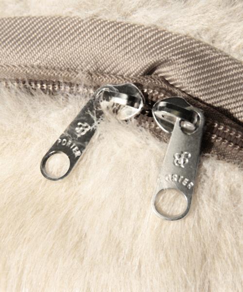PORTER（ポーター）の「PORTER×BEAMS BOY / フェイクファー デイパック（バックパック/リュック・レディース・ブラック/ベージュ・ONE SIZE）」の10枚目の写真