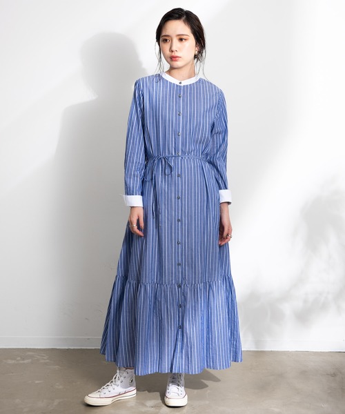 Aunt Marie's(アントマリーズ)の「AUNT MARIE'S コットンローンクレリックロングシャツワンピース(ワンピース・レディース・ブラック/ブルー/アイボリー・FREE)」の3枚目の写真