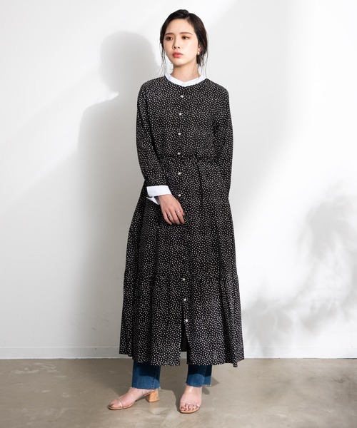 Aunt Marie's(アントマリーズ)の「AUNT MARIE'S コットンローンクレリックロングシャツワンピース(ワンピース・レディース・ブラック/ブルー/アイボリー・FREE)」の18枚目の写真