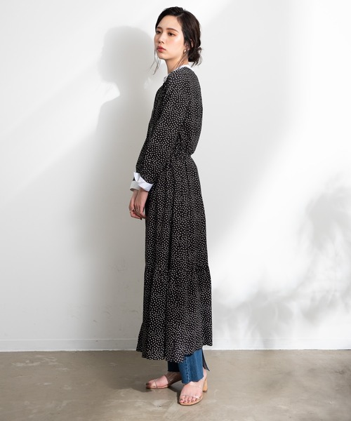 Aunt Marie's(アントマリーズ)の「AUNT MARIE'S コットンローンクレリックロングシャツワンピース(ワンピース・レディース・ブラック/ブルー/アイボリー・FREE)」の20枚目の写真
