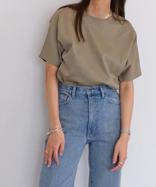 AKTE(アクテ)の「ハイゲージスムースTシャツ(Tシャツ/カットソー・レディース・ホワイト/ネイビー/モカ/オリーブ/ブラック/ピンク・FREE)」の4枚目の写真