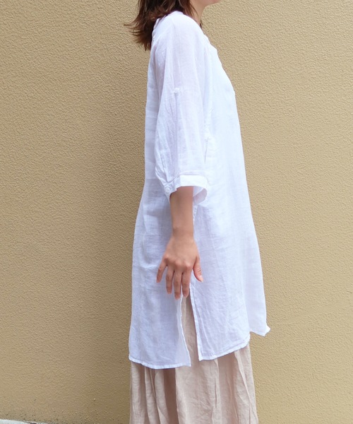 Riberry(リベリー)の「バンドカラーガーゼシャツ(シャツ/ブラウス・レディース・ホワイト/チャコールグレー/グレイッシュベージュ・M)」の4枚目の写真