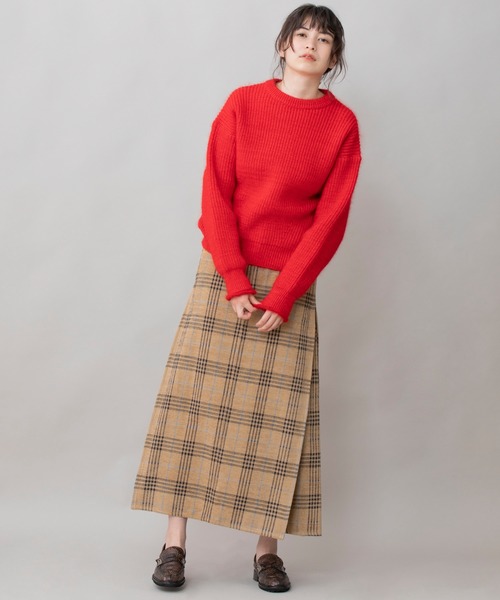 Munich（ミューニック）の「ハイストレッチリリー×モヘア　クルーネックプルオーバー（ニット/セーター・レディース・ダークブラウン/レッド/ライトベージュ・FREE）」の4枚目の写真