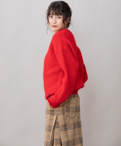 Munich（ミューニック）の「ハイストレッチリリー×モヘア　クルーネックプルオーバー（ニット/セーター・レディース・ダークブラウン/レッド/ライトベージュ・FREE）」の10枚目の写真