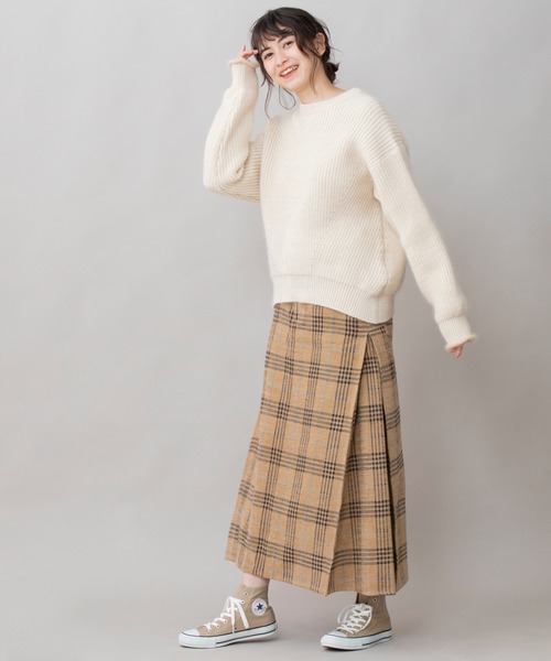 Munich（ミューニック）の「ハイストレッチリリー×モヘア　クルーネックプルオーバー（ニット/セーター・レディース・ダークブラウン/レッド/ライトベージュ・FREE）」の18枚目の写真