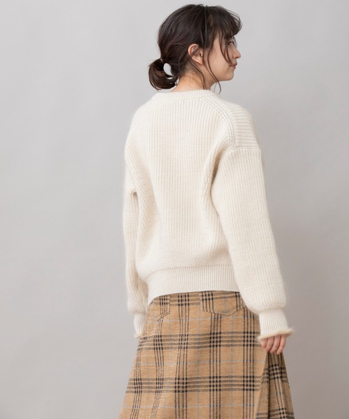 Munich（ミューニック）の「ハイストレッチリリー×モヘア　クルーネックプルオーバー（ニット/セーター・レディース・ダークブラウン/レッド/ライトベージュ・FREE）」の22枚目の写真