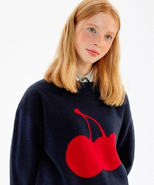KIRSH(キルシー)の「【KOREA KIRSH オリジナルライン】『KIRSH/キルシー』ONE TONE CHERRY KNIT/ビッグチェリー ニットソー(ニット/セーター・レディース・ブラック/ブルー/ネイビー・FREE)」の2枚目の写真