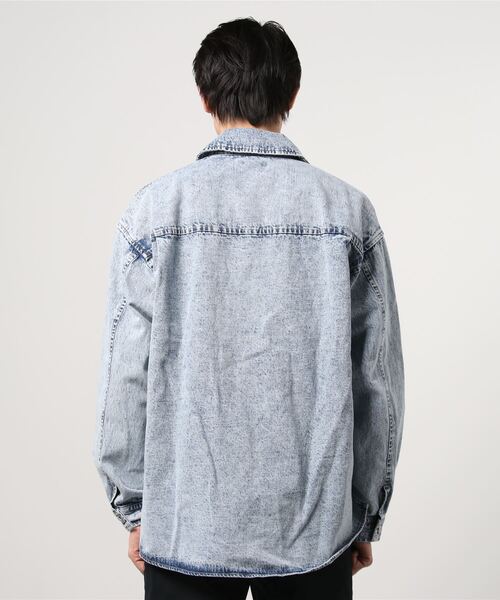 WEGO（ウィゴー）の「WEGO/【セットアップ対応商品】ケミカルデニムビッグシルエットジャケット（デニムジャケット・メンズ・インディゴブルー/ライトインディゴブルー・MEDIUM/LARGE）」の5枚目の写真
