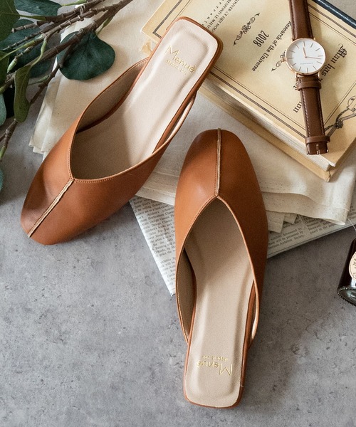 menue（メヌエ）の「センターシーム スクエアトゥフラットミュール（サンダル・レディース・アイボリー/ブラック/ベージュ/ブラウン・3L/M/XS/L/LL/S）」の3枚目の写真