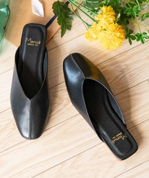 menue | センターシーム スクエアトゥフラットミュール(サンダル)