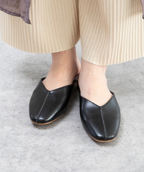 menue（メヌエ）の「センターシーム スクエアトゥフラットミュール（サンダル・レディース・アイボリー/ブラック/ベージュ/ブラウン・3L/M/XS/L/LL/S）」の9枚目の写真