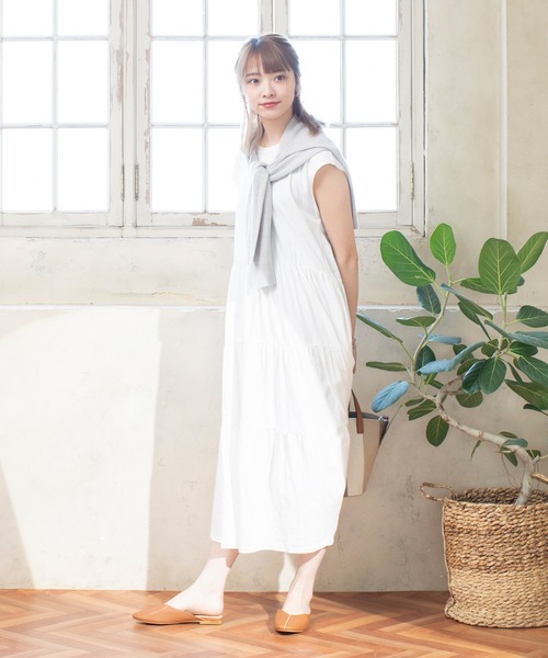 menue（メヌエ）の「センターシーム スクエアトゥフラットミュール（サンダル・レディース・アイボリー/ブラック/ベージュ/ブラウン・3L/M/XS/L/LL/S）」の11枚目の写真