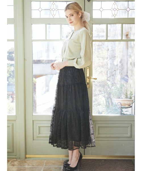 Maison de FLEUR（メゾンドフルール）の「レースティアードスカート（スカート・レディース・ライトグレー/ブラック・FREE）」の3枚目の写真