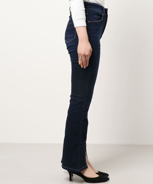 RASVOA（ラスボア）の「ストレッチセンタースリットデニムフレアパンツ（デニムパンツ・レディース・ブラック/ブルー・S/M）」の4枚目の写真