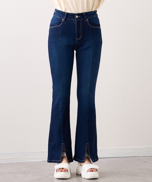 RASVOA（ラスボア）の「ストレッチセンタースリットデニムフレアパンツ（デニムパンツ・レディース・ブラック/ブルー・S/M）」の13枚目の写真