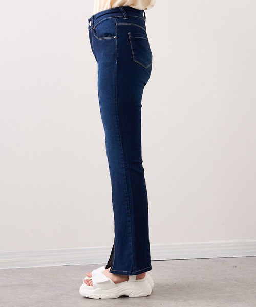 RASVOA（ラスボア）の「ストレッチセンタースリットデニムフレアパンツ（デニムパンツ・レディース・ブラック/ブルー・S/M）」の14枚目の写真