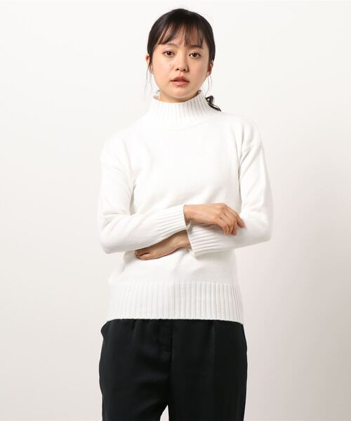 Lace Ladies(レースレディース)の「ハイネック 長袖 ふわふわ 無地ニット(ニット/セーター・レディース・ブラック/ピンク/グレー/ホワイト/テラコッタ/ベージュ・FREE)」の12枚目の写真